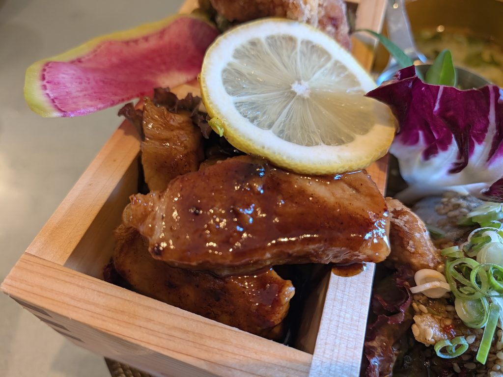 肉厚の豚ロース西京味噌焼き