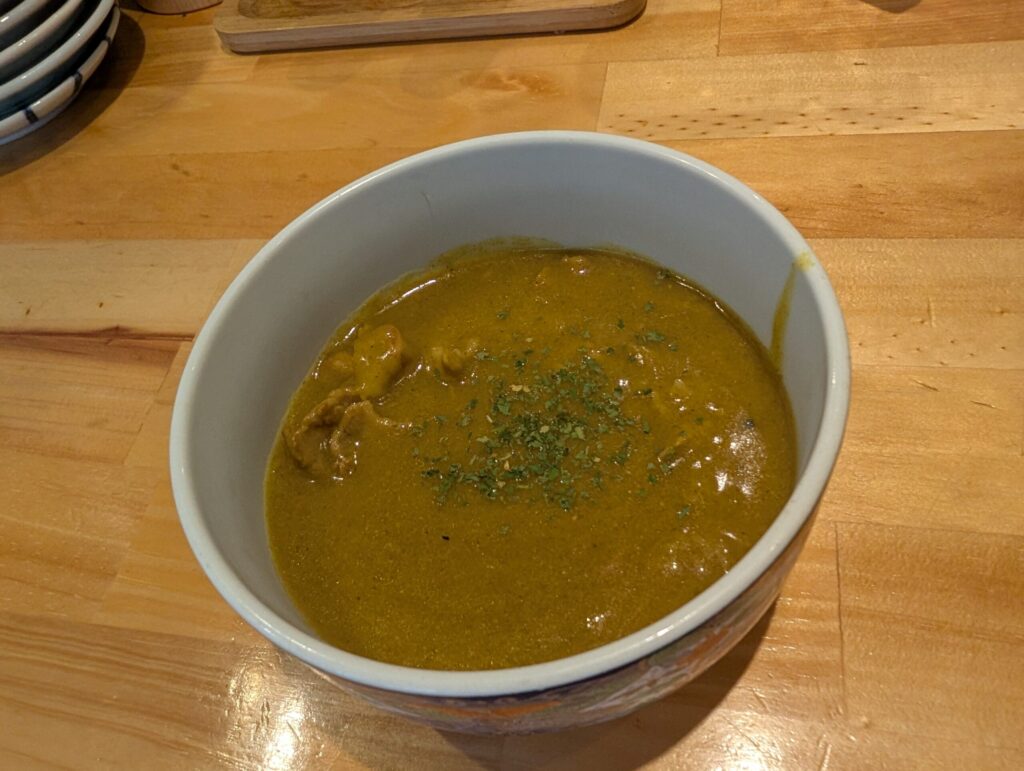 食堂うめぼし天神南のミニカレー