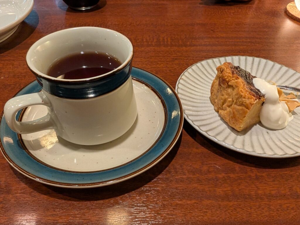 キャラメルチーズケーキと紅茶