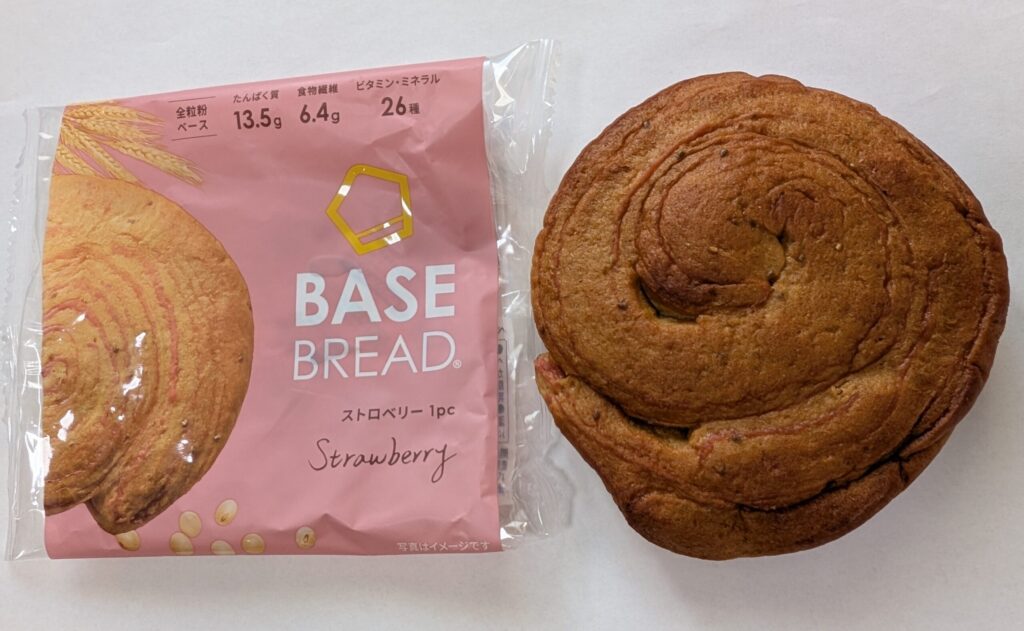 ベースブレッドストロベリーパッケージと外観