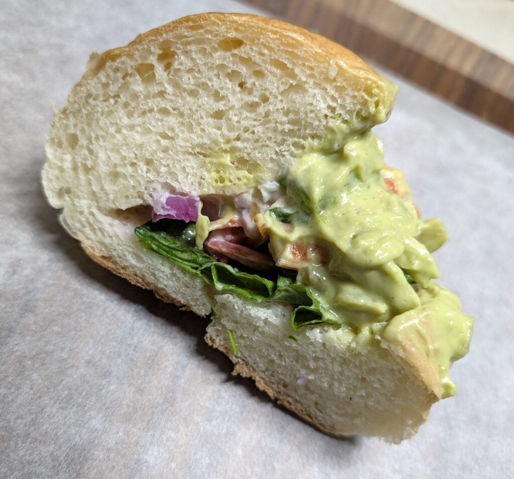 Mii's Bakeryえびアボガド断面