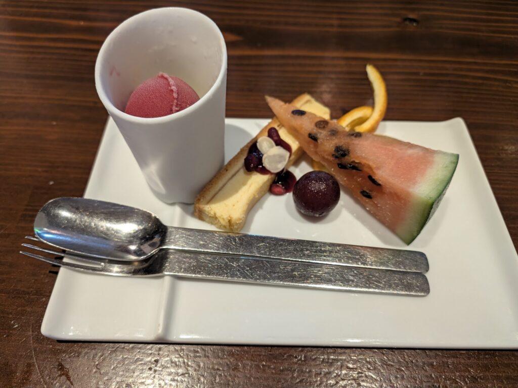 バーズカフェのデザートプレート