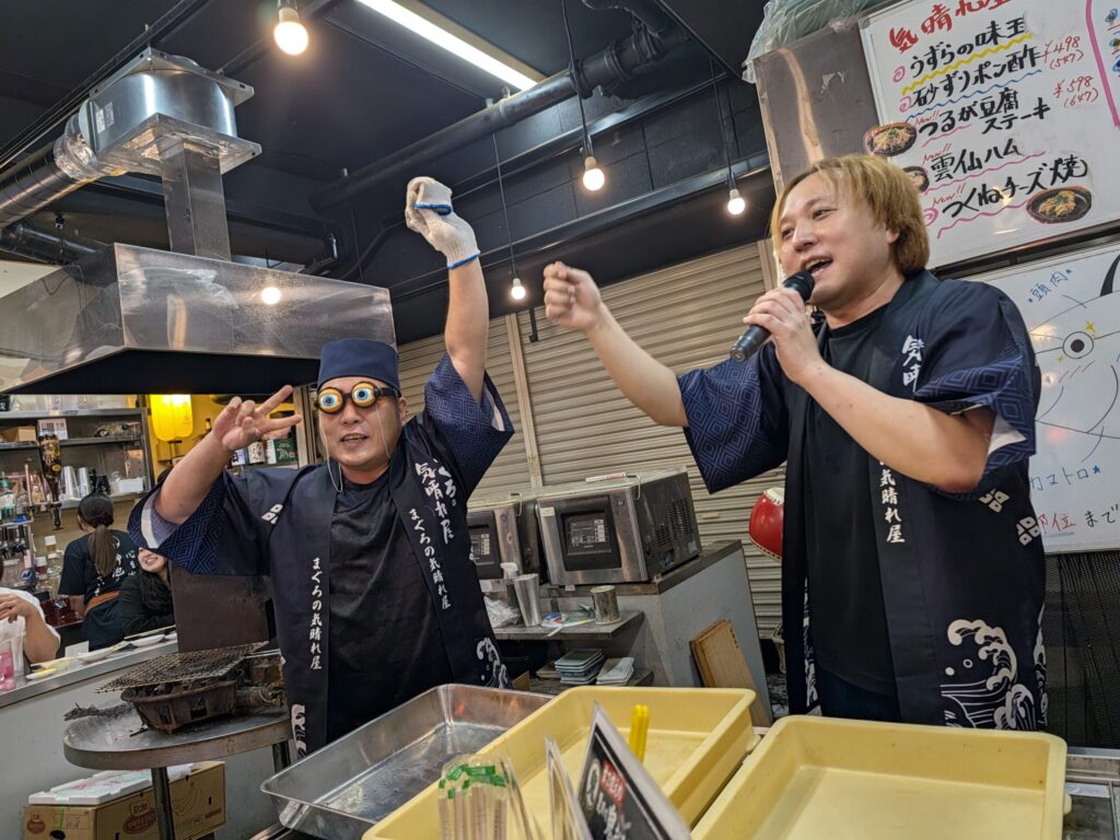 様々なイベントで盛り上げてくれるスタッフたち