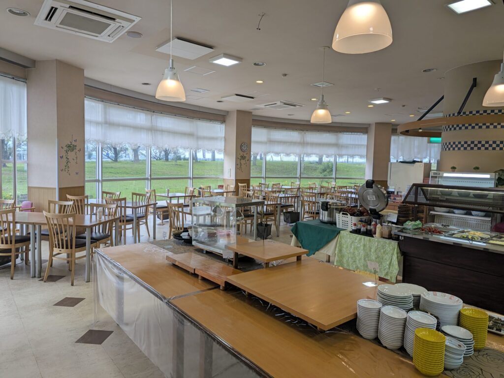 きなっせの朝食会場